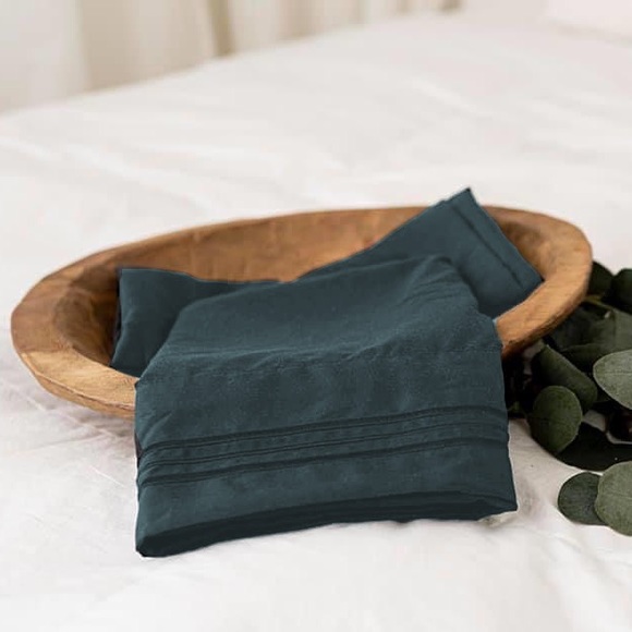 ✨SALE✨King 4pc Charcoal Bedsheets - Picture 2 of 6